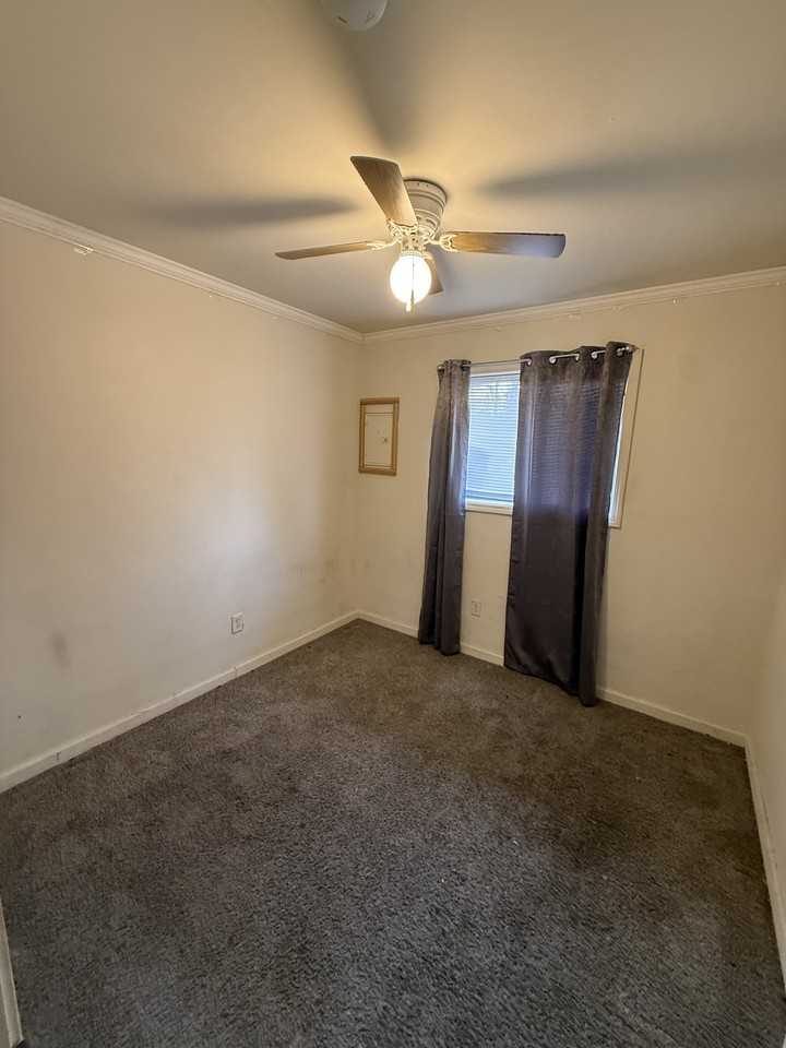 2112 14th Ave N #A - Photo 4 of 8