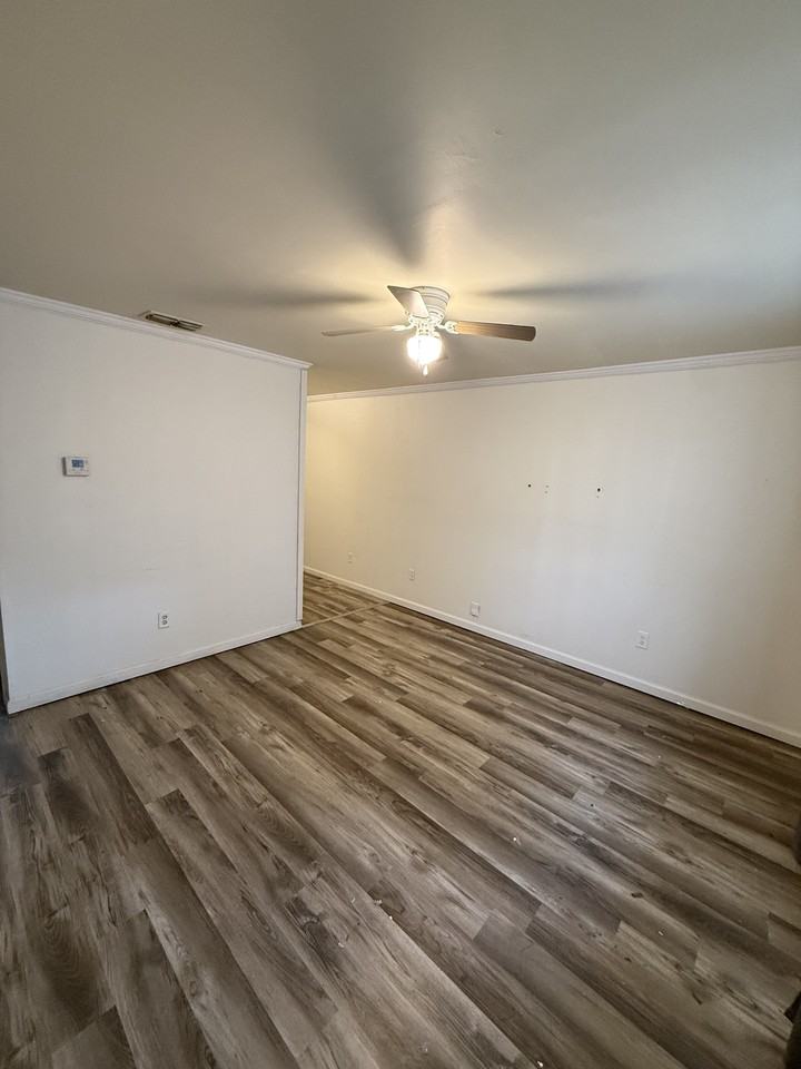 2112 14th Ave N #A - Photo 6 of 8