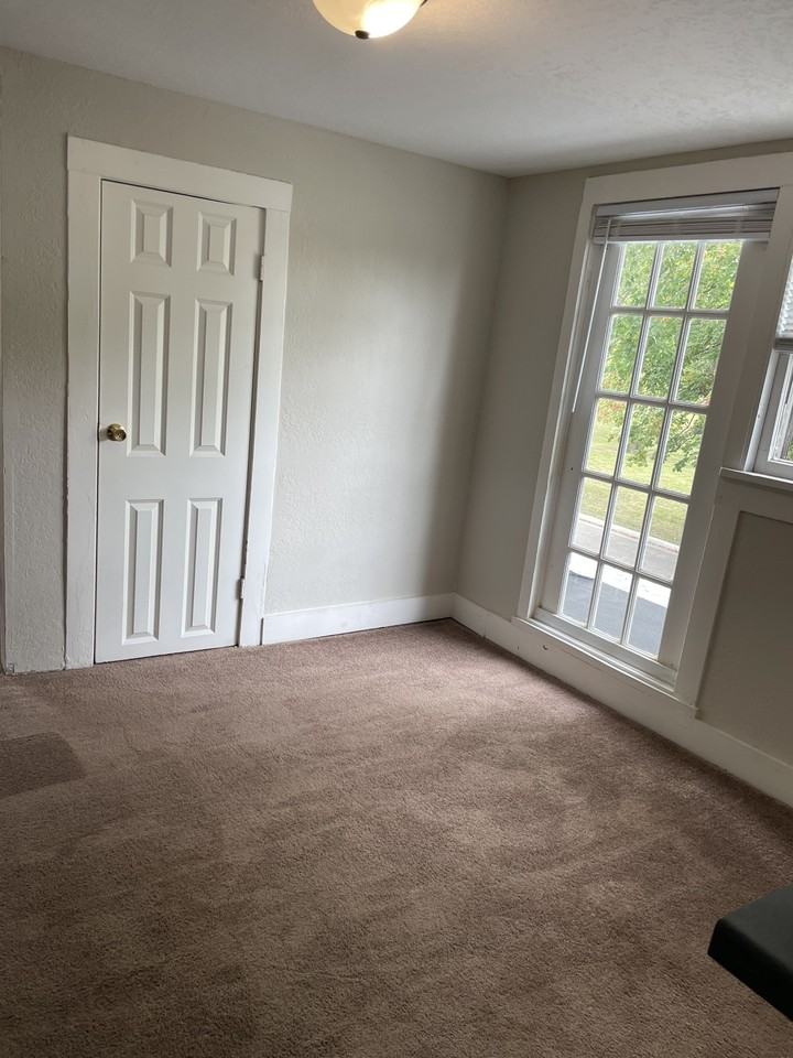 506 S 18th St #2 - Photo 6 of 7