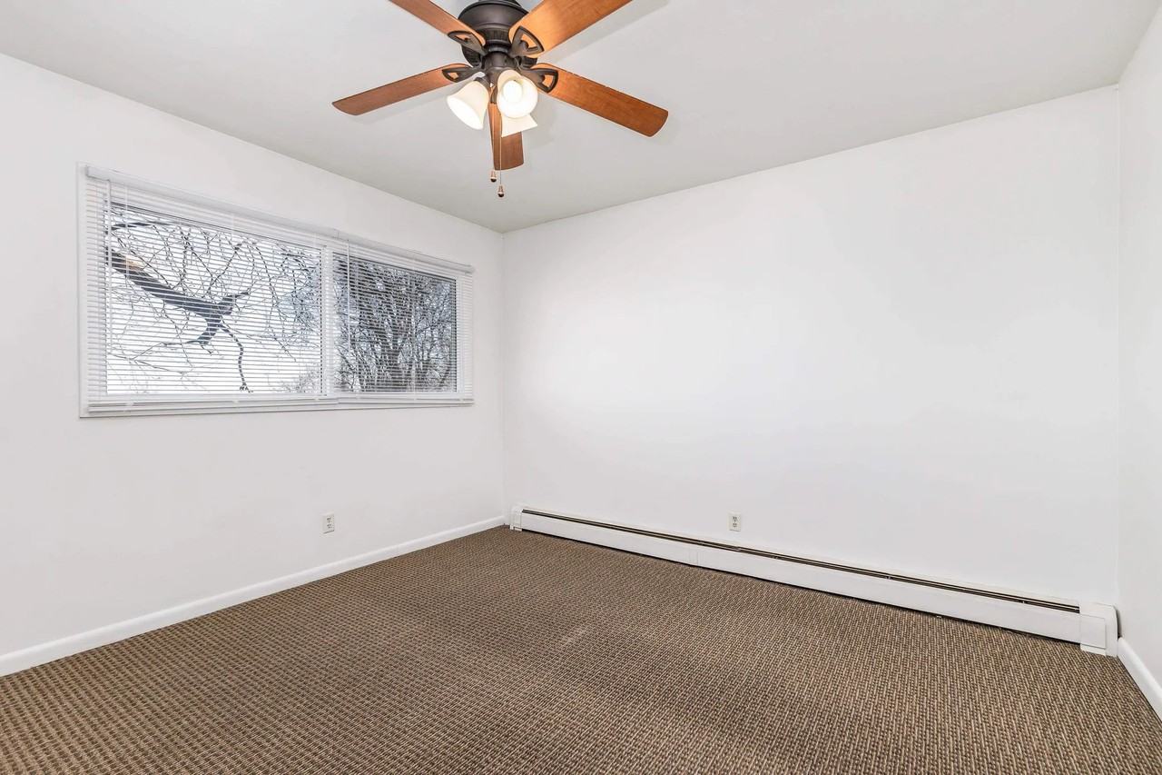 770 University Ave #6 - Photo 4 of 8