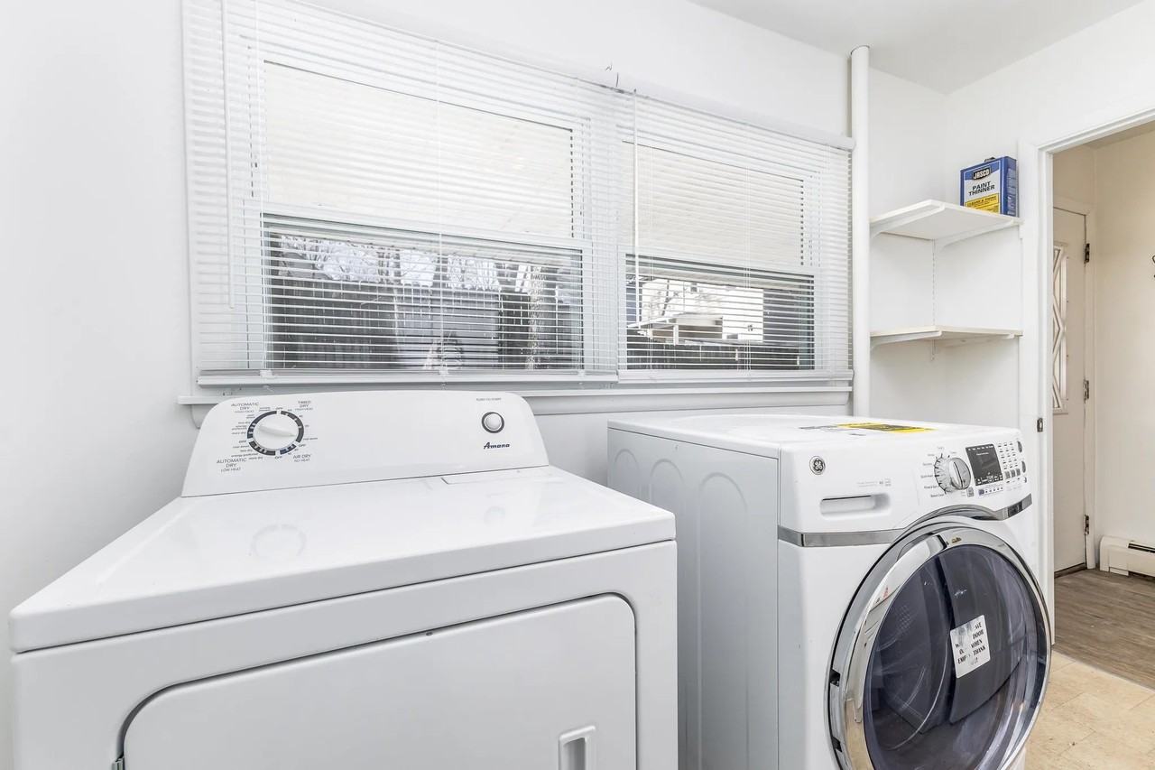 770 University Ave #6 - Photo 7 of 8