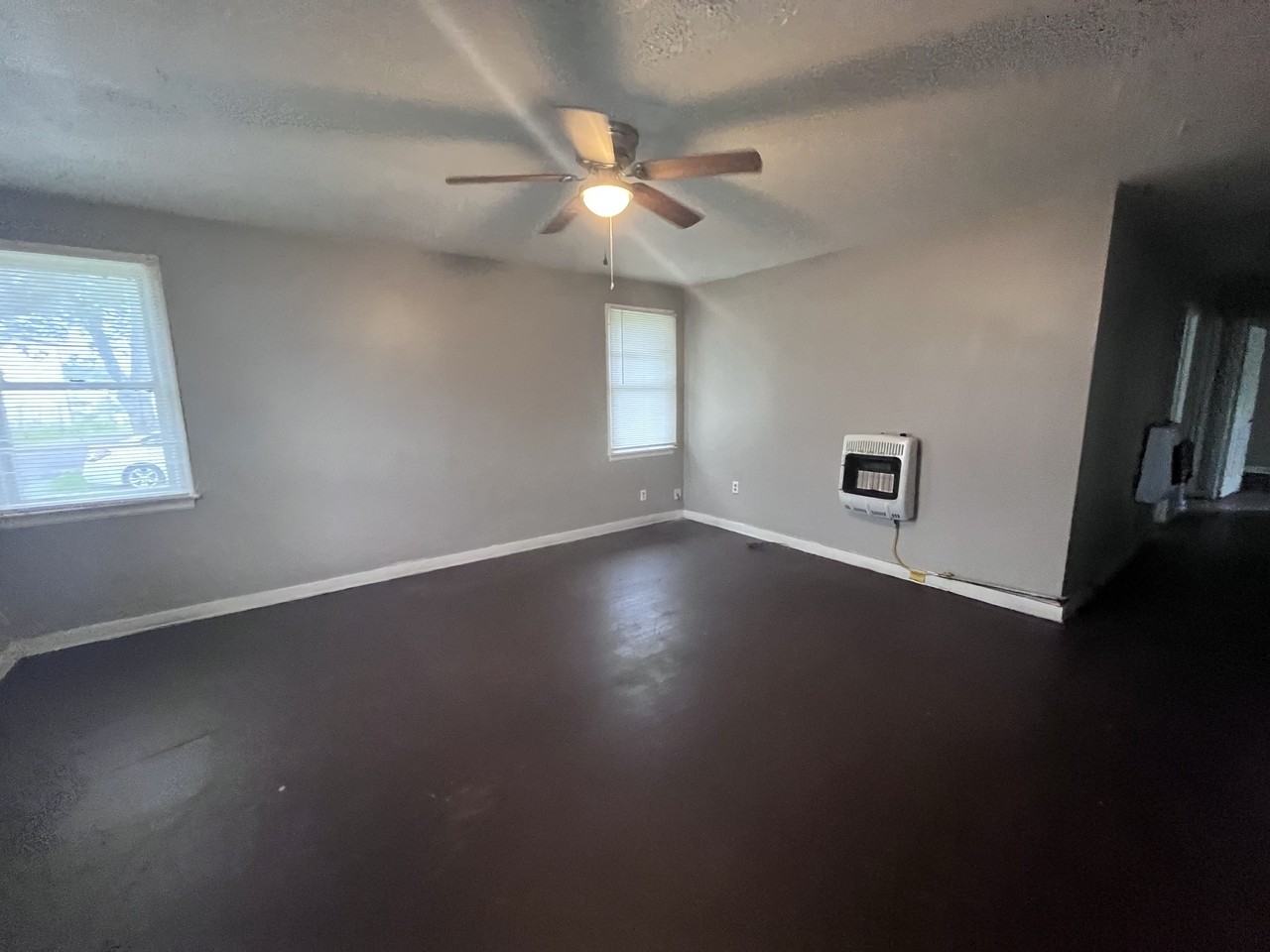 217 17th St N - Photo 2 of 9