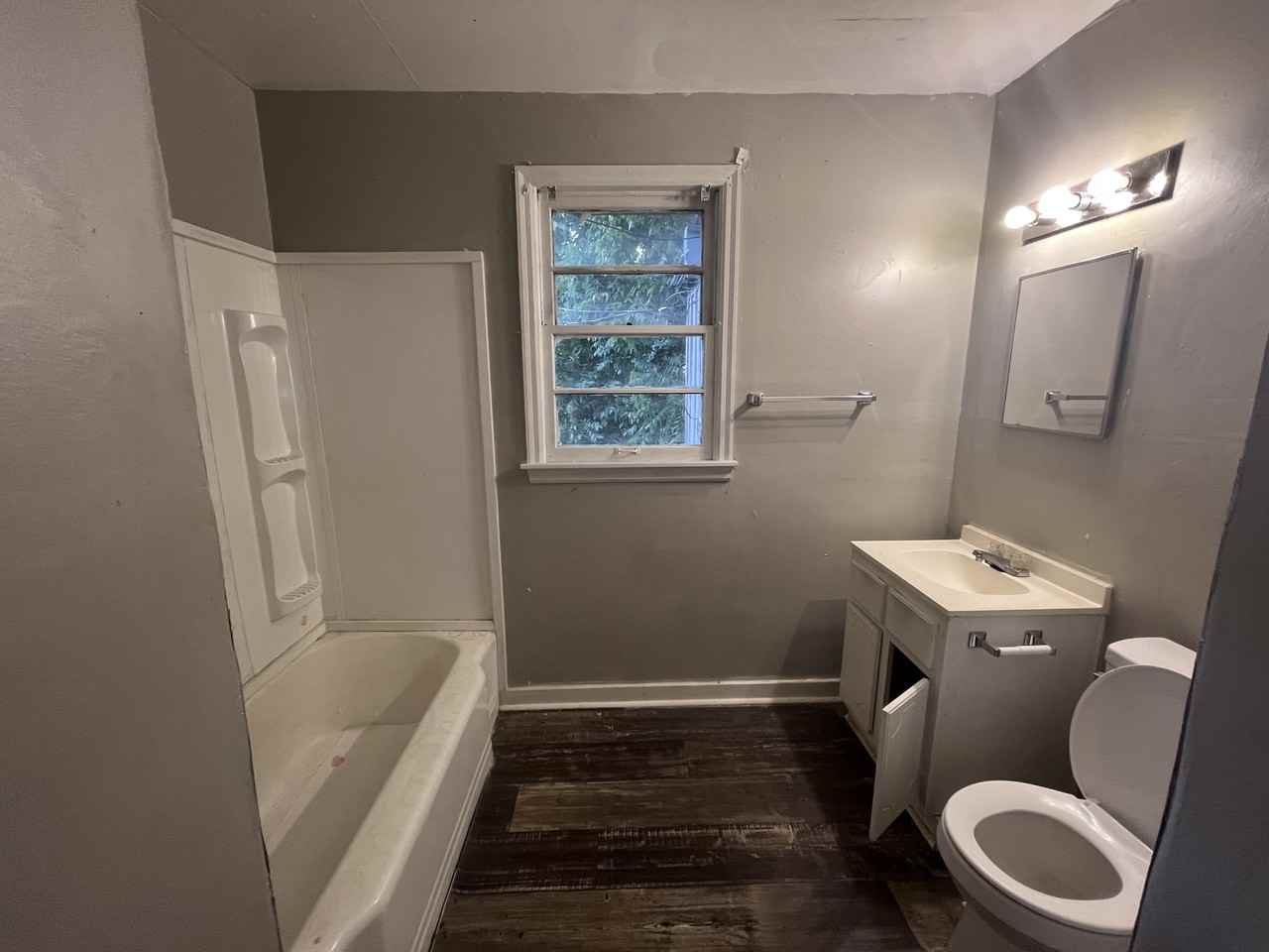 217 17th St N - Photo 6 of 9