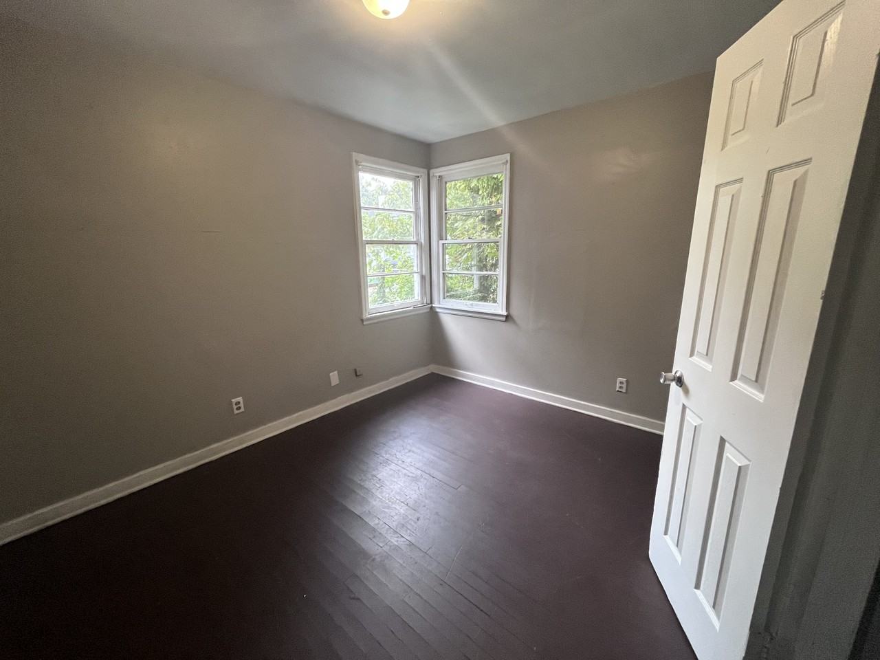 217 17th St N - Photo 7 of 9