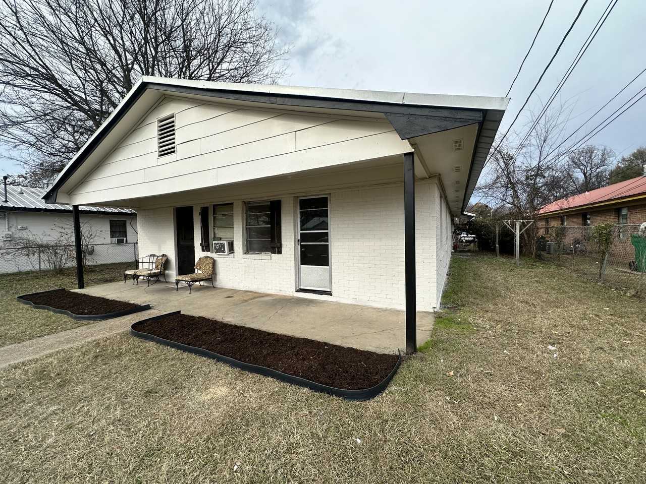 1819 10th Ave N #1819 - Photo 2 of 2