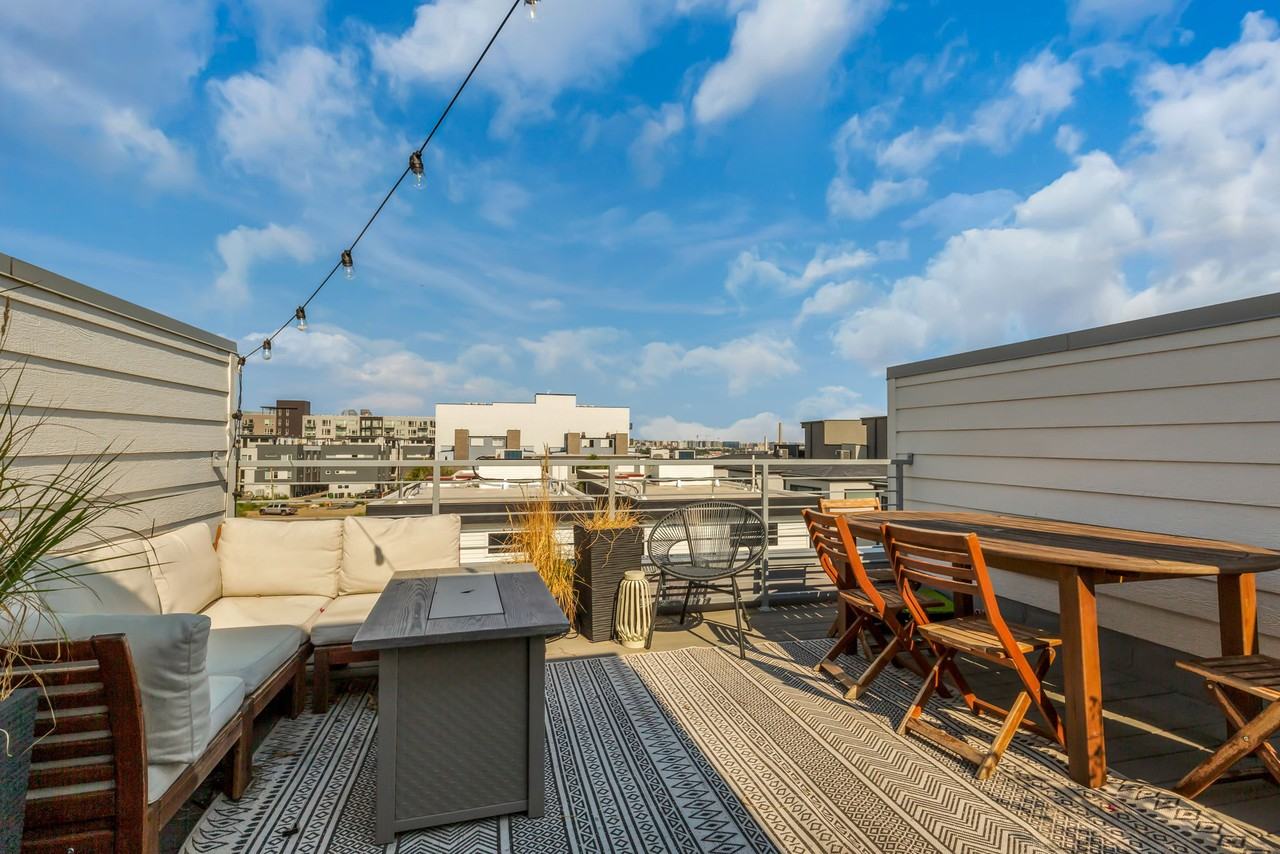 3221 W Conejos Pl - Photo 2 of 21