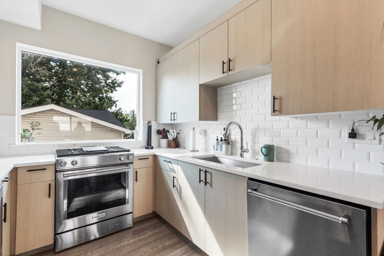 3221 W Conejos Pl - Photo 7 of 21