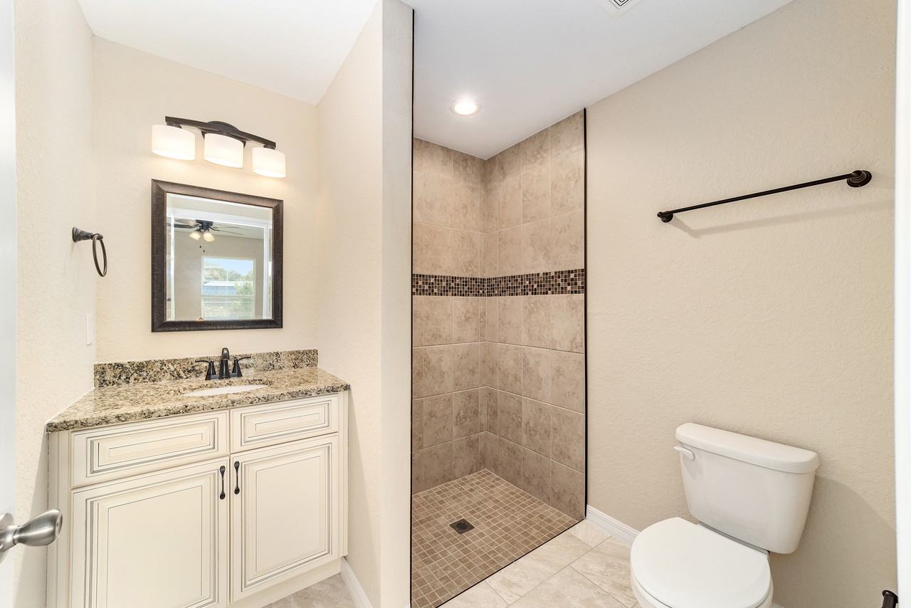 194 Willow Rd #1 - Photo 7 of 9