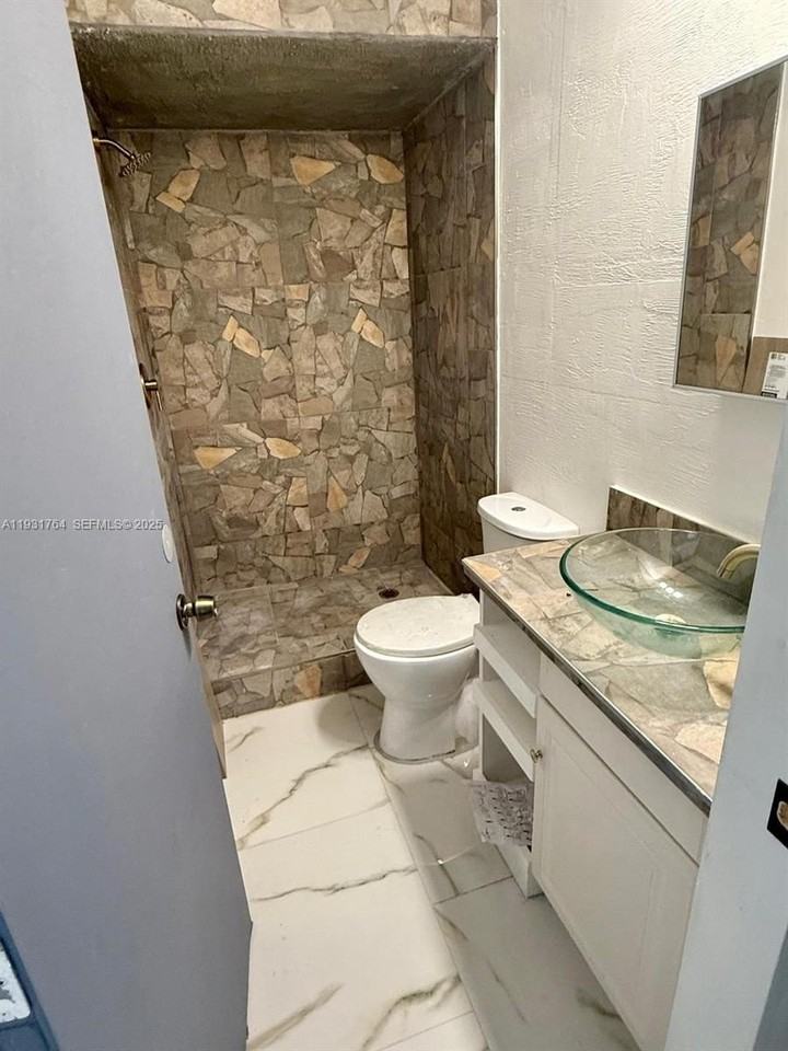 10357 Sw 174th Ter #1 - Photo 5 of 7