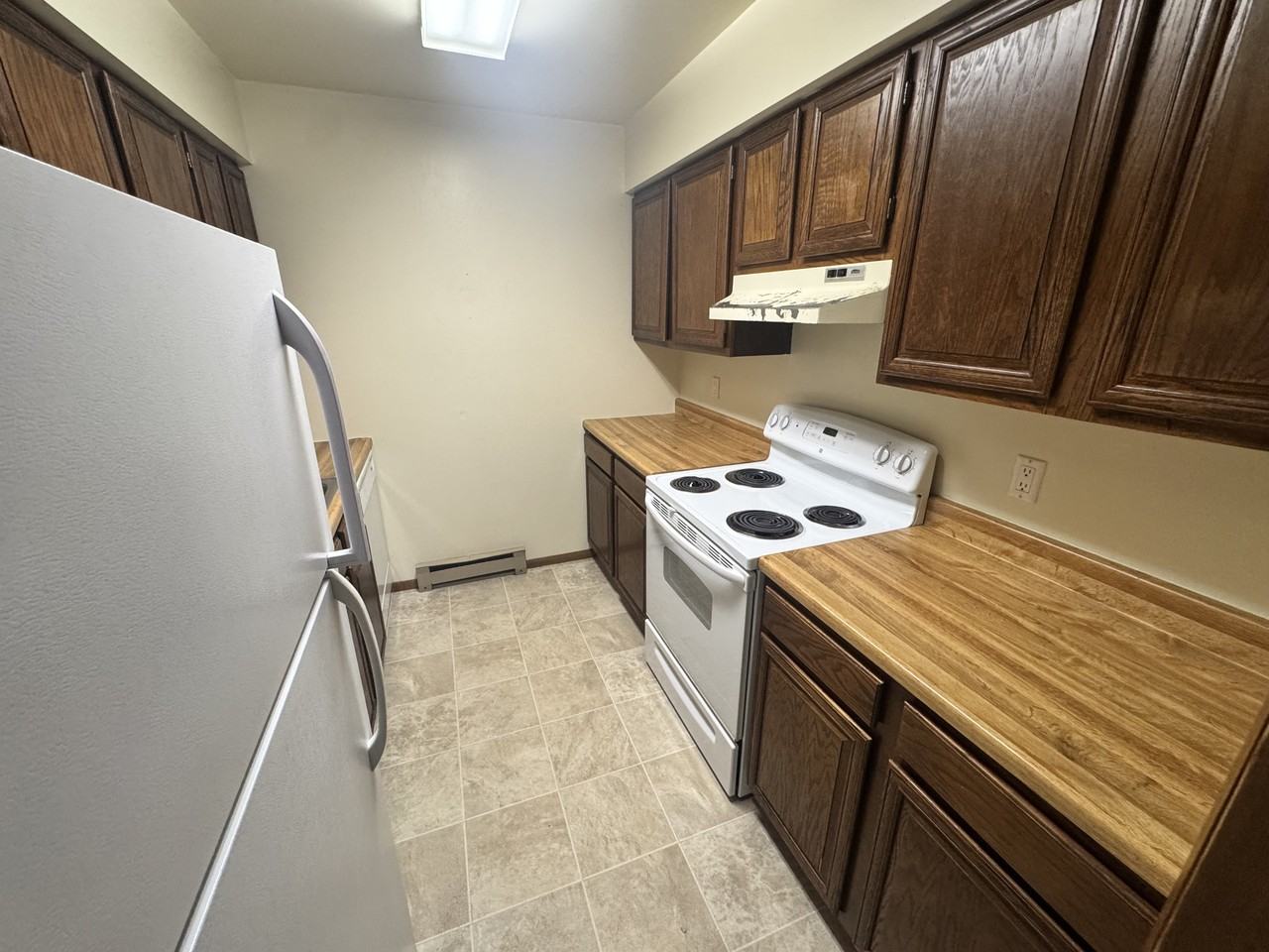 220 S 16th Ave #D - Photo 5 of 11