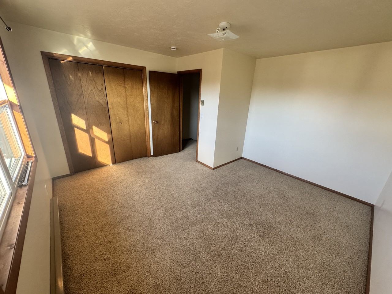 220 S 16th Ave #D - Photo 7 of 11