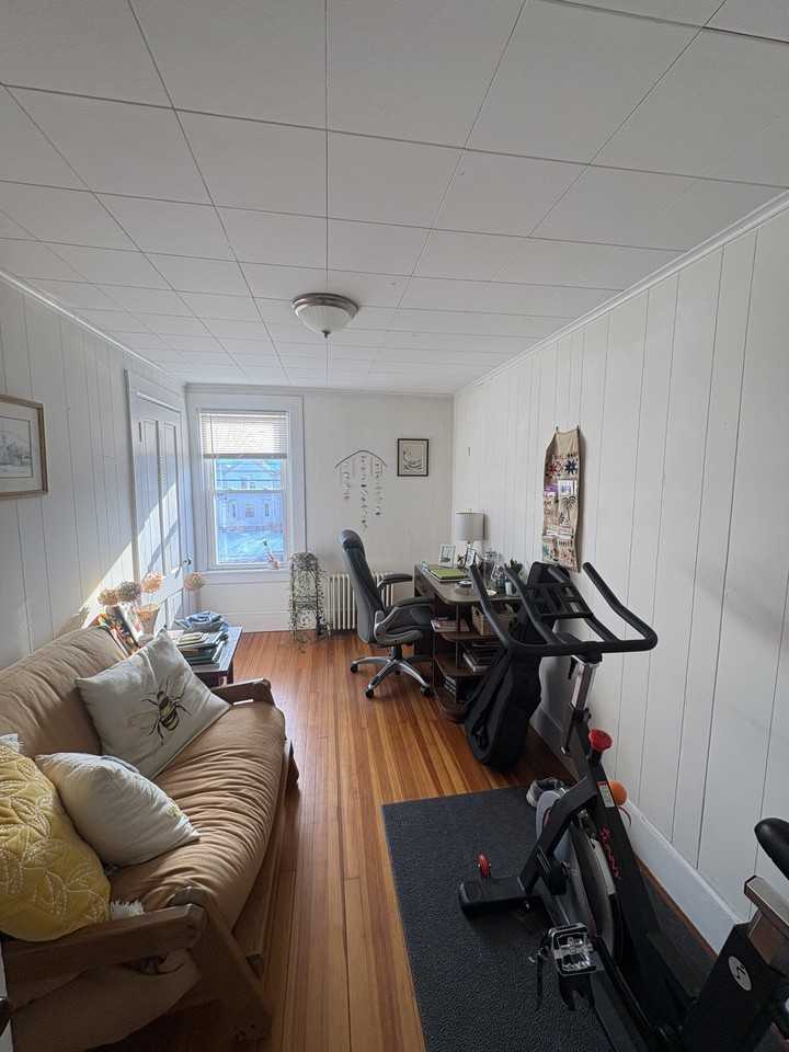 152 Russell St #2 - Photo 5 of 9