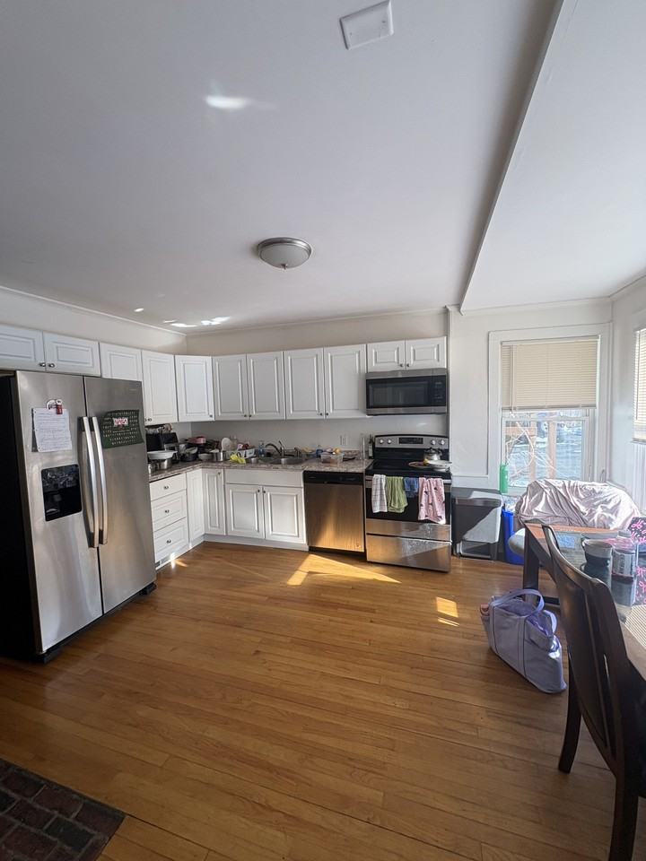 1185 N Pleasant St #A - Photo 2 of 10