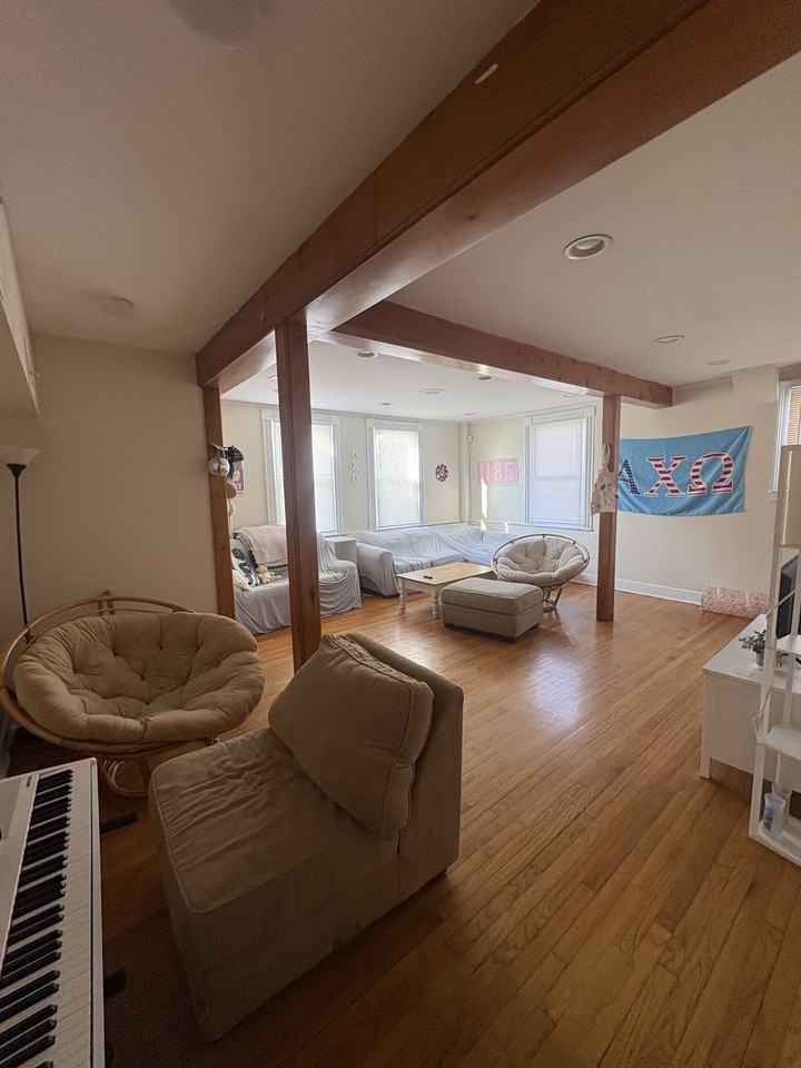 1185 N Pleasant St #A - Photo 3 of 10