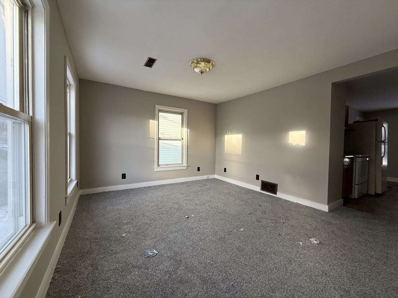 30 River St #2 - Photo 4 of 7