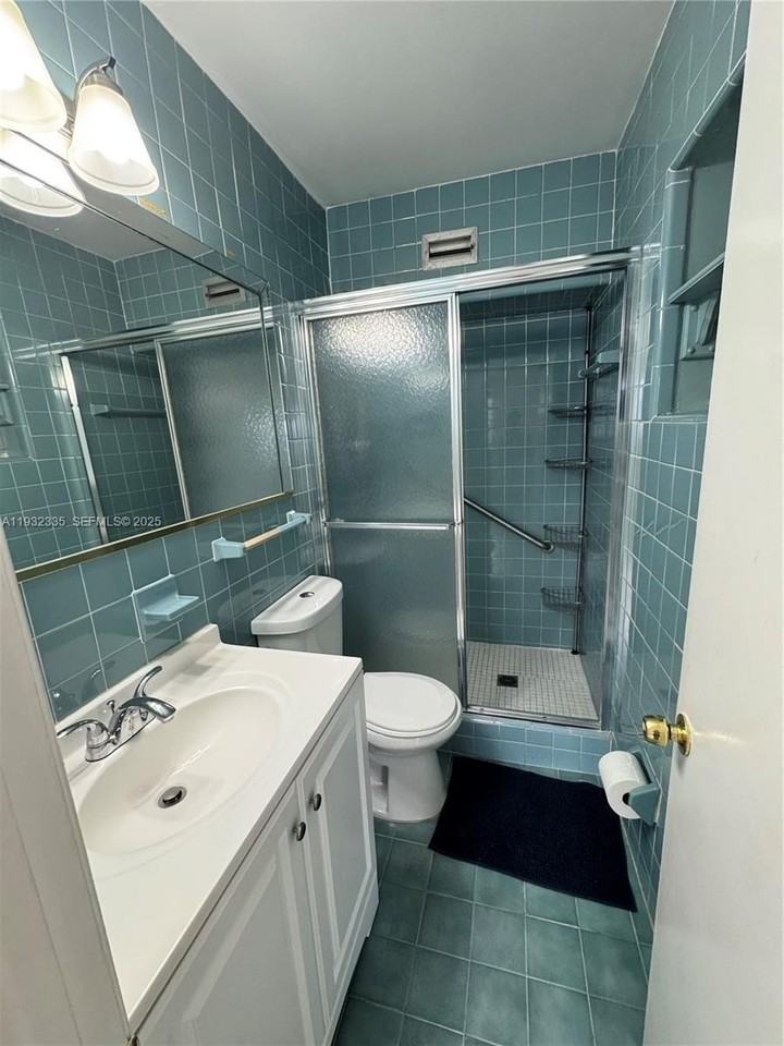 9111 Sw 20th St - Photo 7 of 11