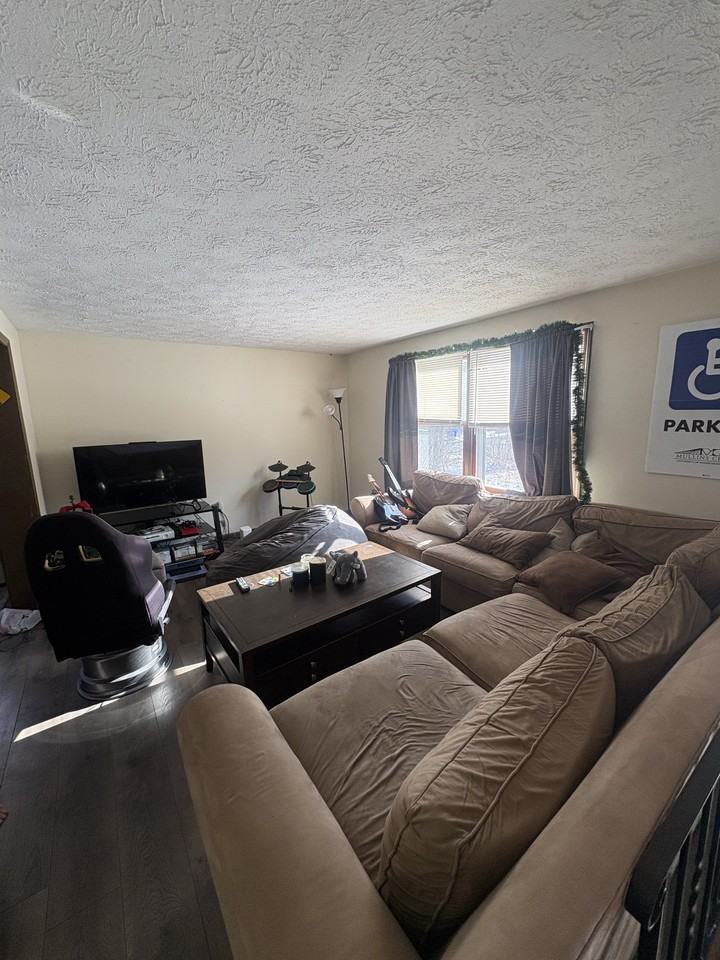 98 Pelham Rd #1 - Photo 4 of 14