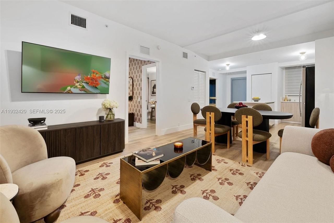 1542 Nw 2nd St #105 - Photo 7 of 15