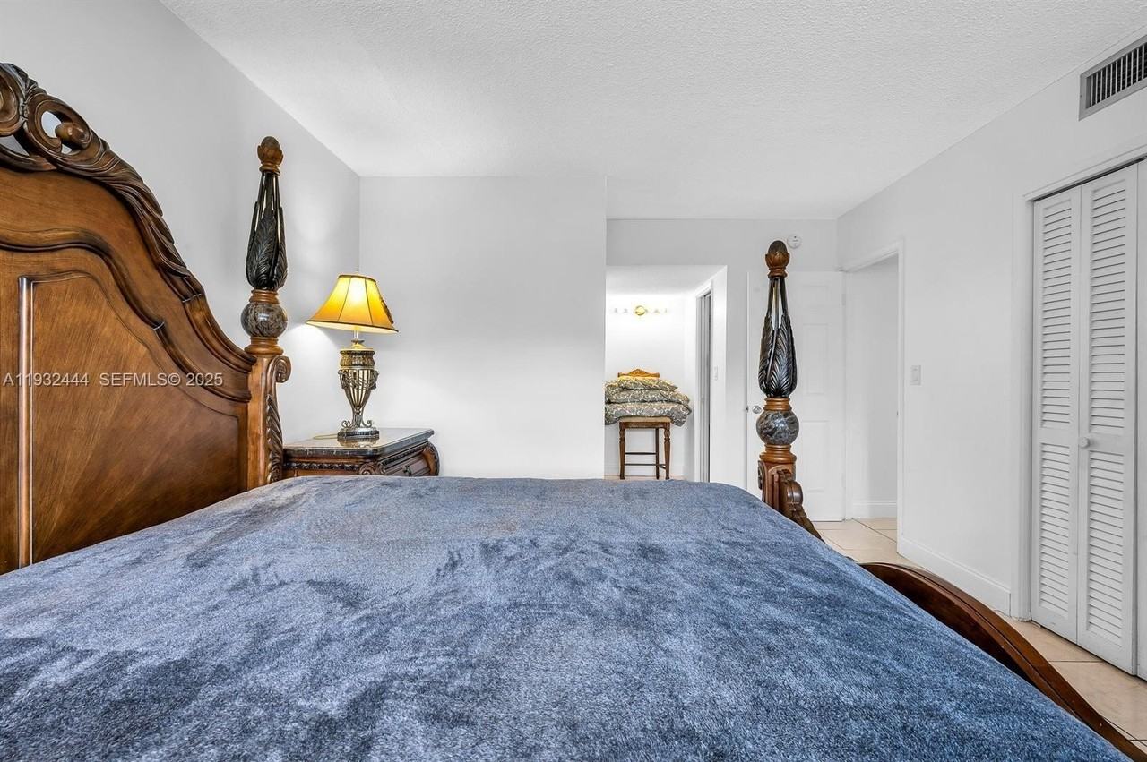 2800 N Palm Aire Dr #309 - Photo 6 of 15