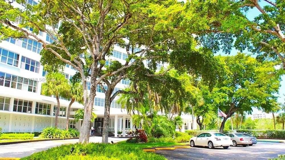 7441 Wayne Ave #1P - Photo 3 of 15