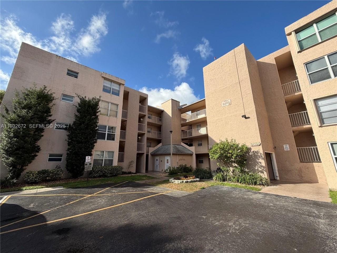 9491 Evergreen Pl #201