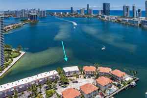 featured image of 3925 Ne 171st St #3925