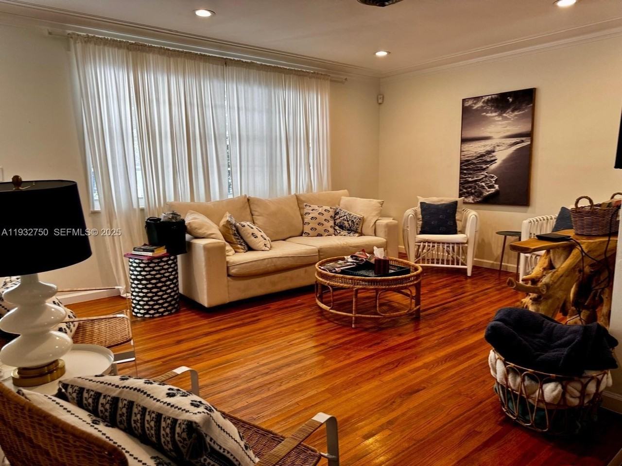 130 Malaga Ave - Photo 4 of 40