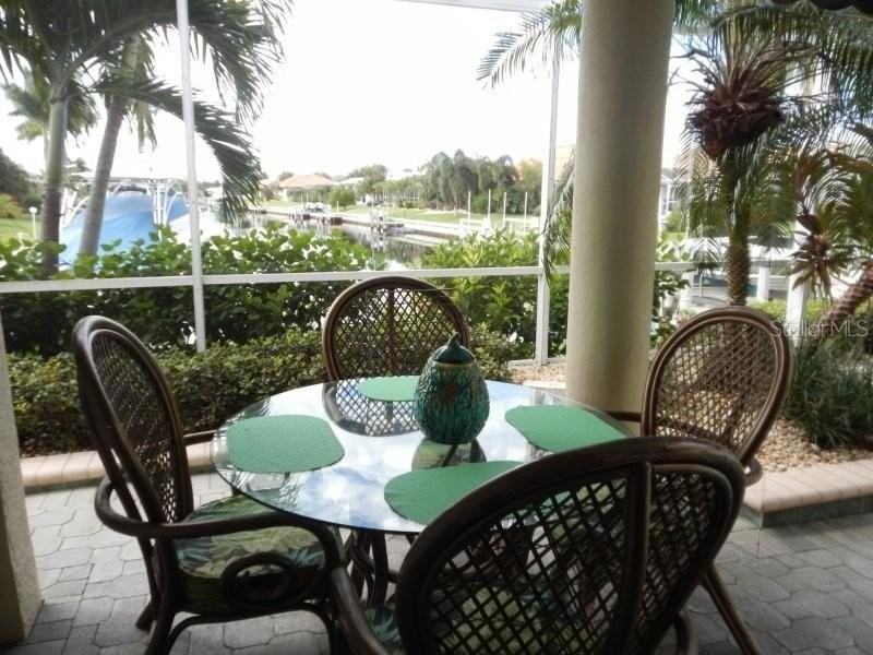 811 W Henry St - Photo 4 of 22