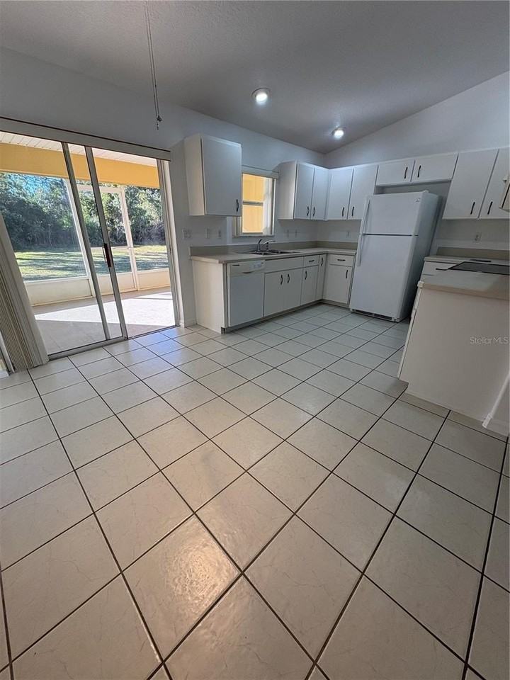 89 Fieldstone Ln #A - Photo 2 of 13