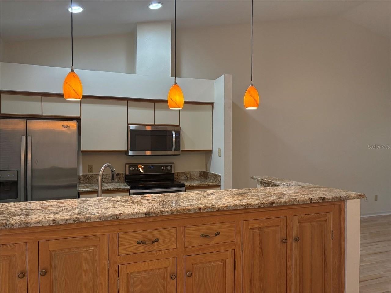 920 Nw 124th Dr - Photo 2 of 8