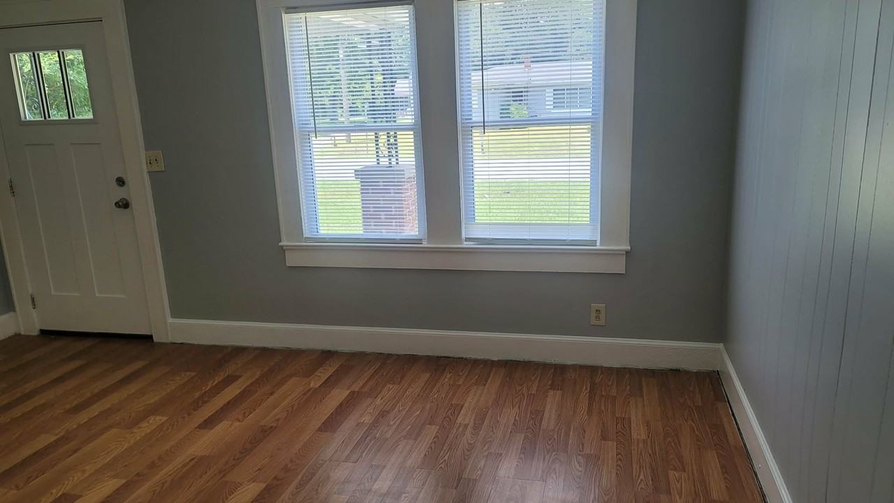 43 Brampton Rd - Photo 5 of 18