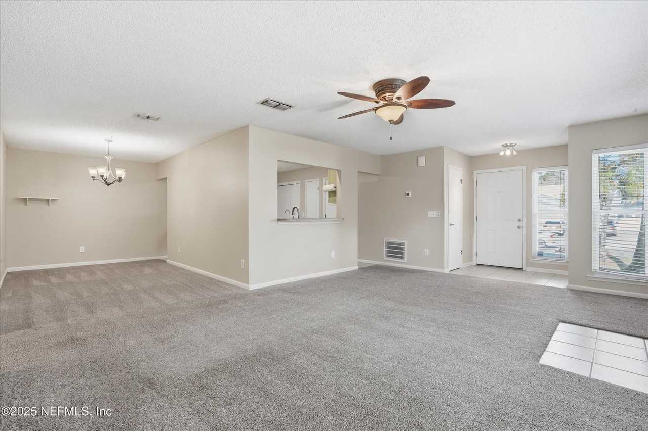 4088 Laurelwood Dr - Photo 6 of 21