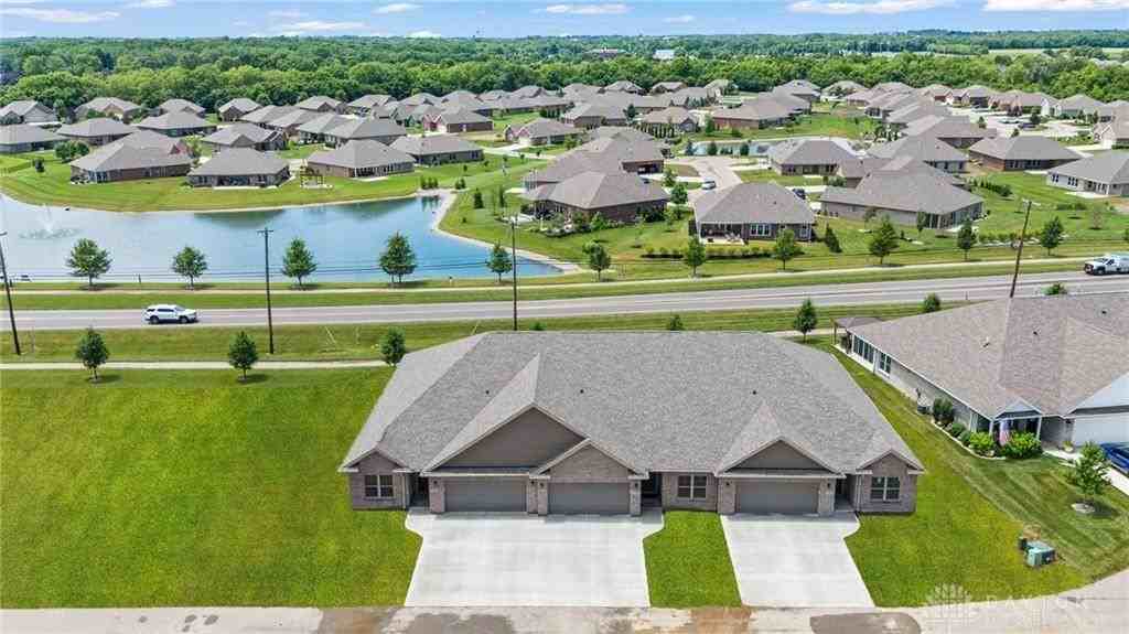 1160 Waterloo St - Photo 2 of 33