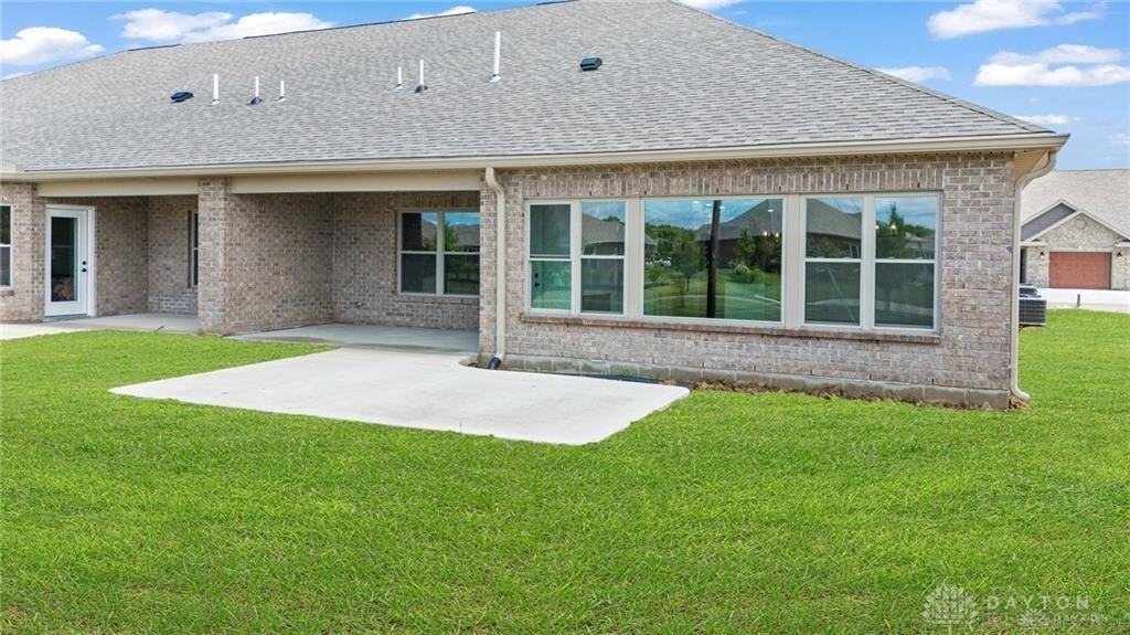 1160 Waterloo St - Photo 3 of 33