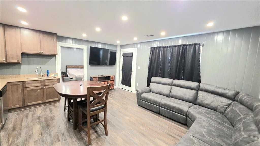 115 Apricot St ##B - Photo 4 of 13