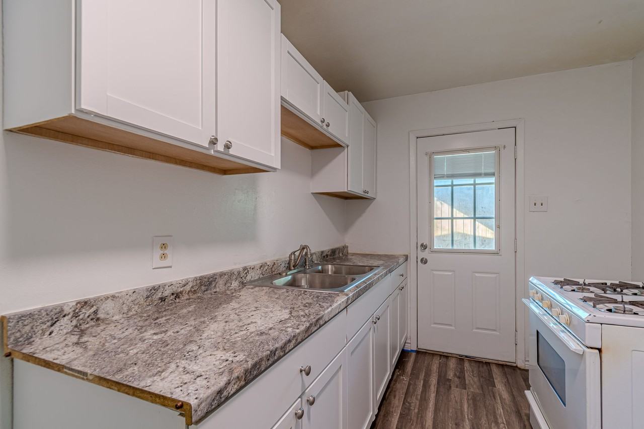 6142 Lawn Valley Dr #1 - Photo 6 of 16