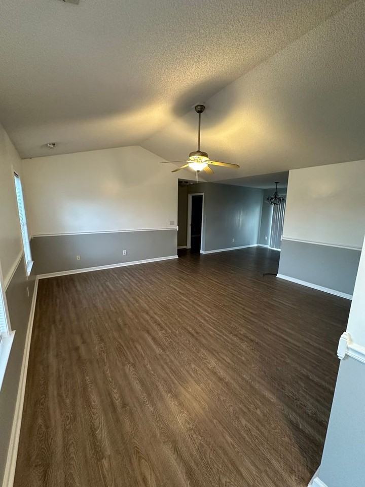 2400 Oban Ct - Photo 7 of 26