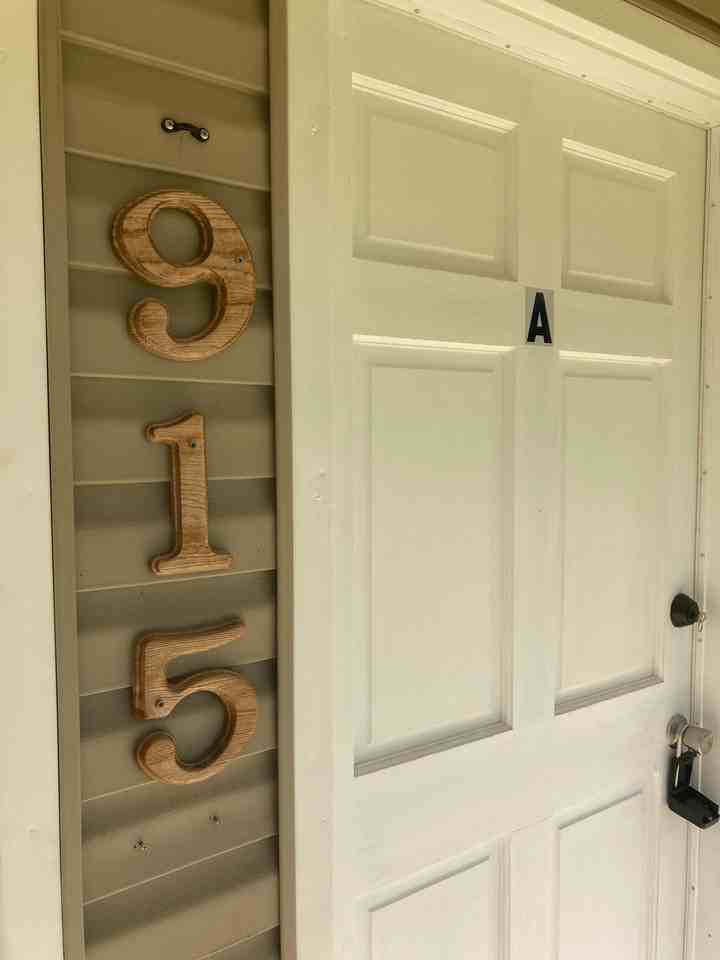 915 West 56th Street - Photo 2 of 10