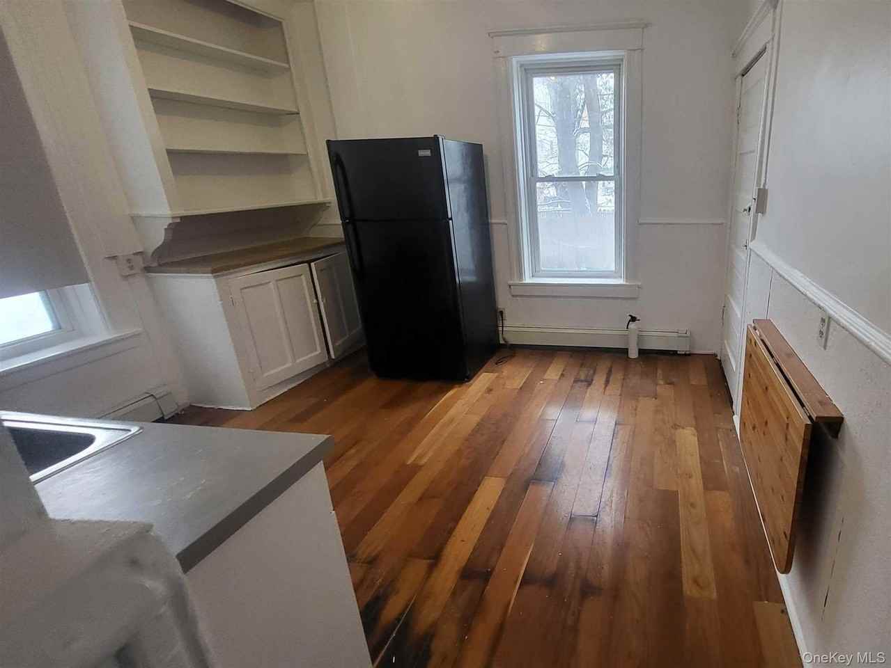 108 Winnikee Ave Apt 2 - Photo 2 of 13