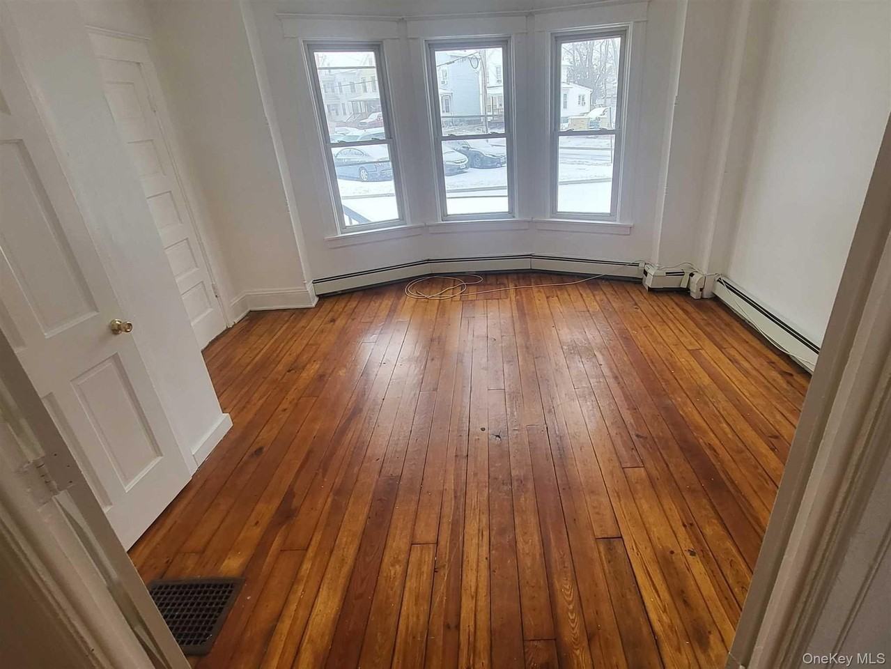 108 Winnikee Ave Apt 2 - Photo 6 of 13