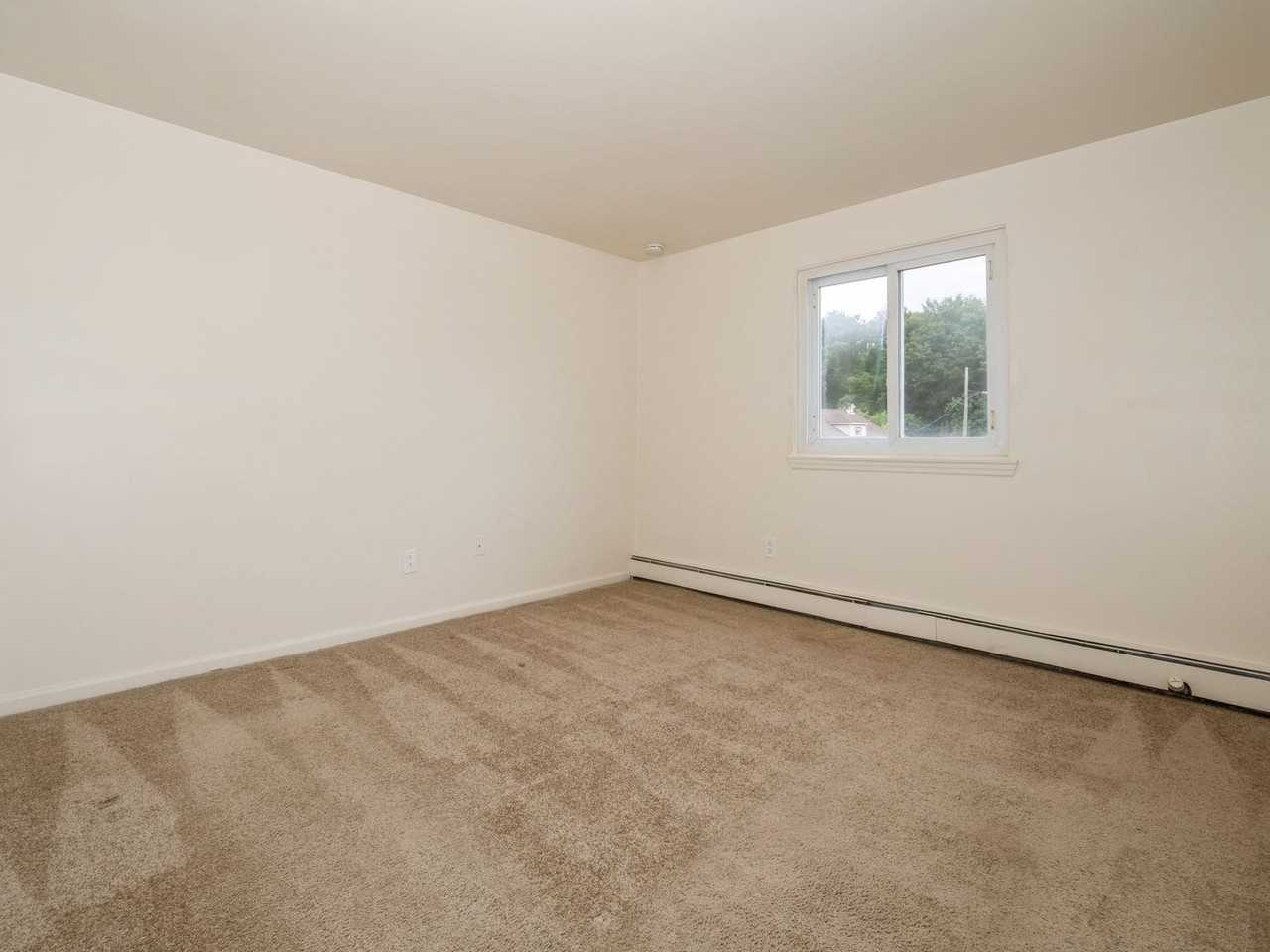 Hopewell Gardens Apartments - Photo 3 of 21