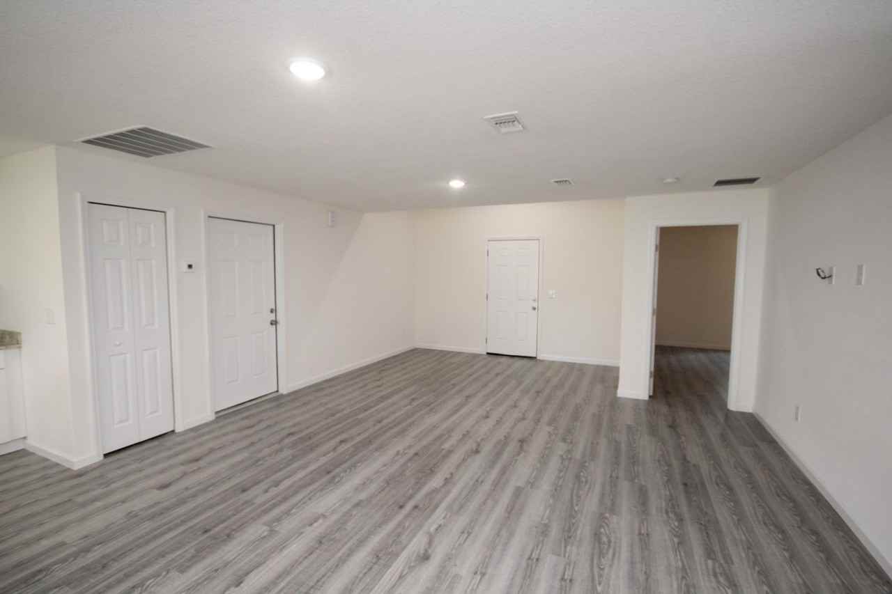 182 Hillock Ave Nw - Photo 2 of 23