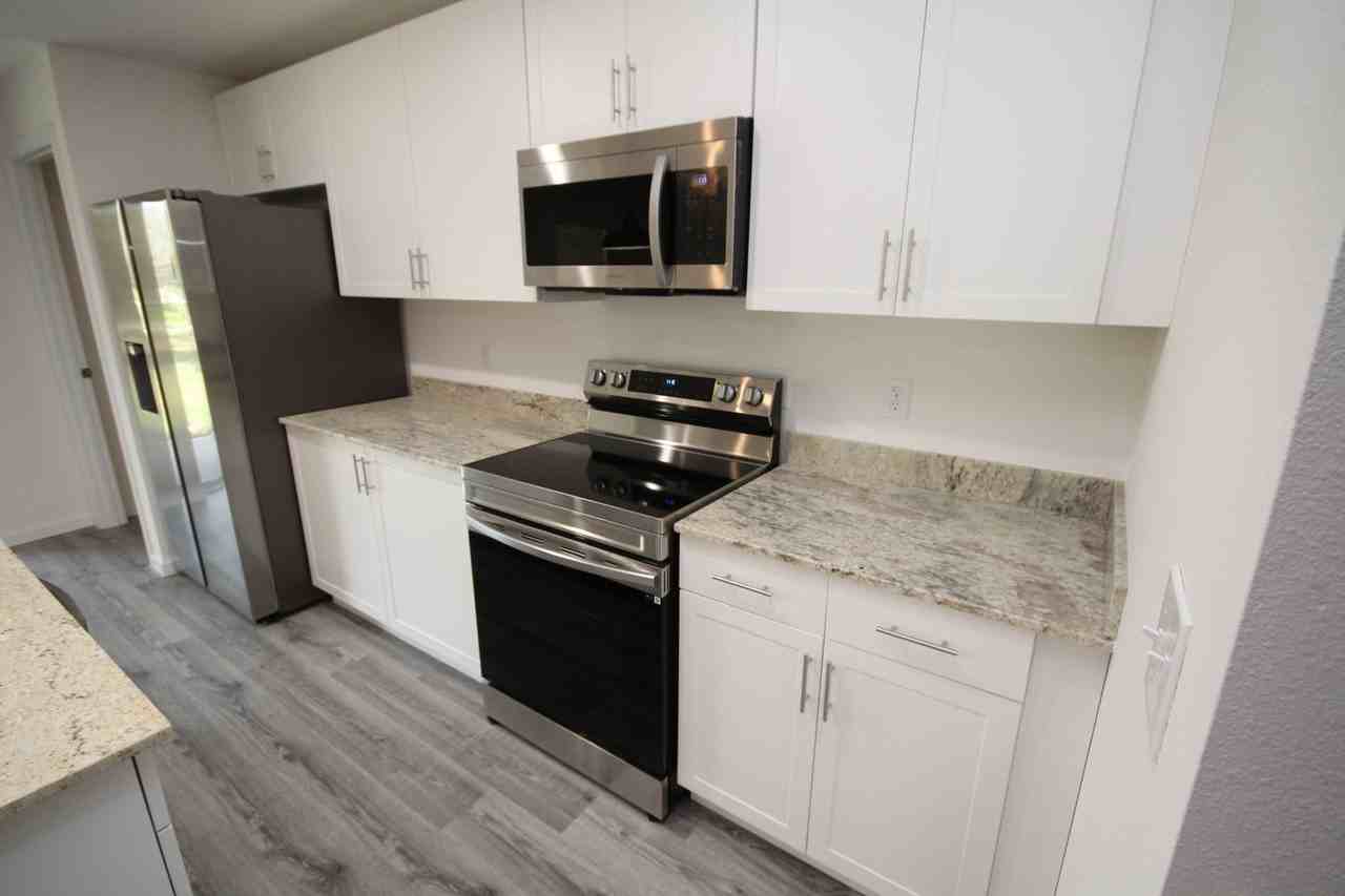 182 Hillock Ave Nw - Photo 4 of 23