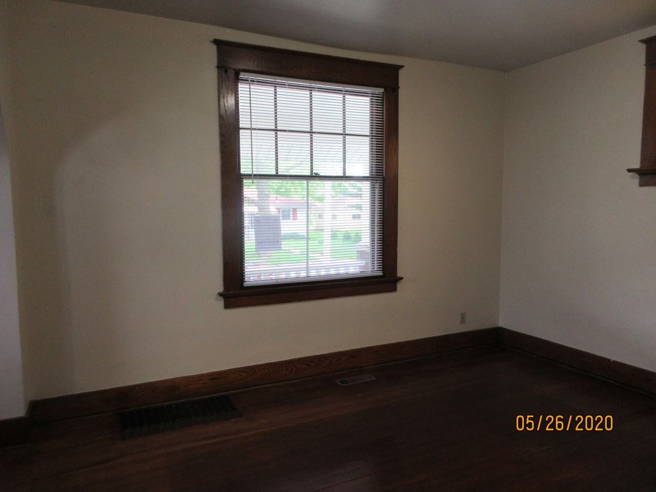 1513 Runnion Ave - Photo 4 of 23