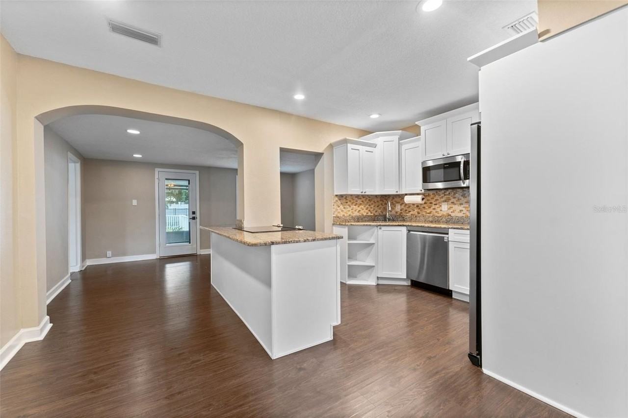 4008 W Swann Ave - Photo 7 of 27