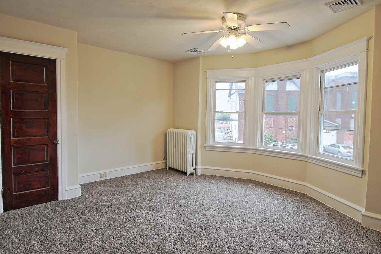 913 South St - Photo 7 of 19