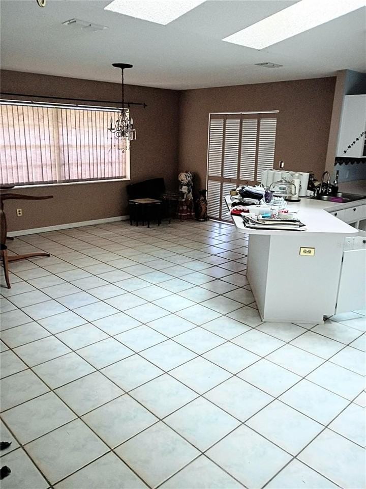 564 W Central Ave - Photo 6 of 36