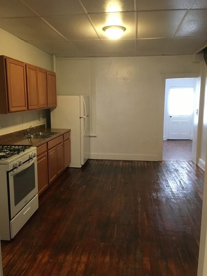 28 Lafayette St - Photo 3 of 20