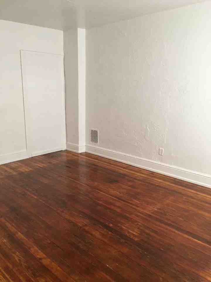 28 Lafayette St - Photo 6 of 20