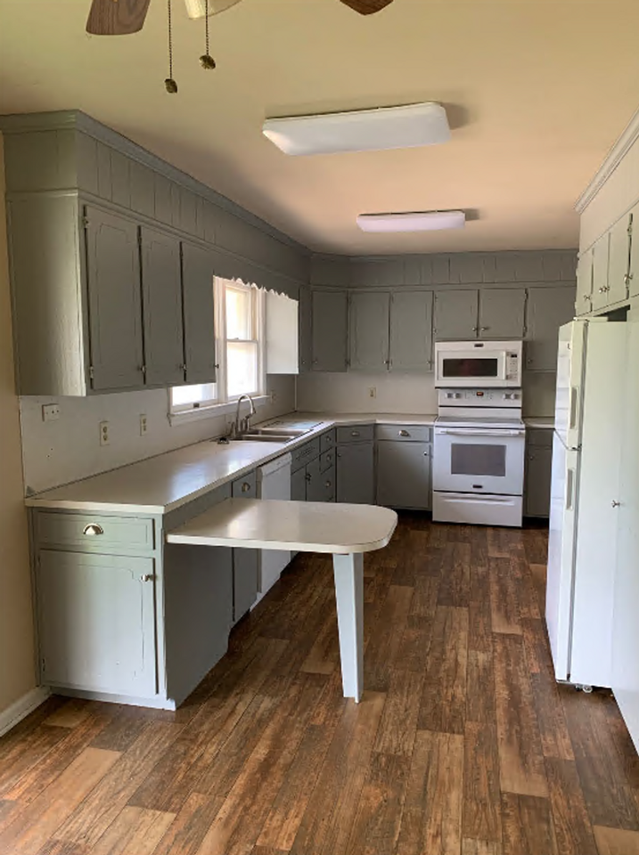 2355 Wayne Rd - Photo 3 of 18